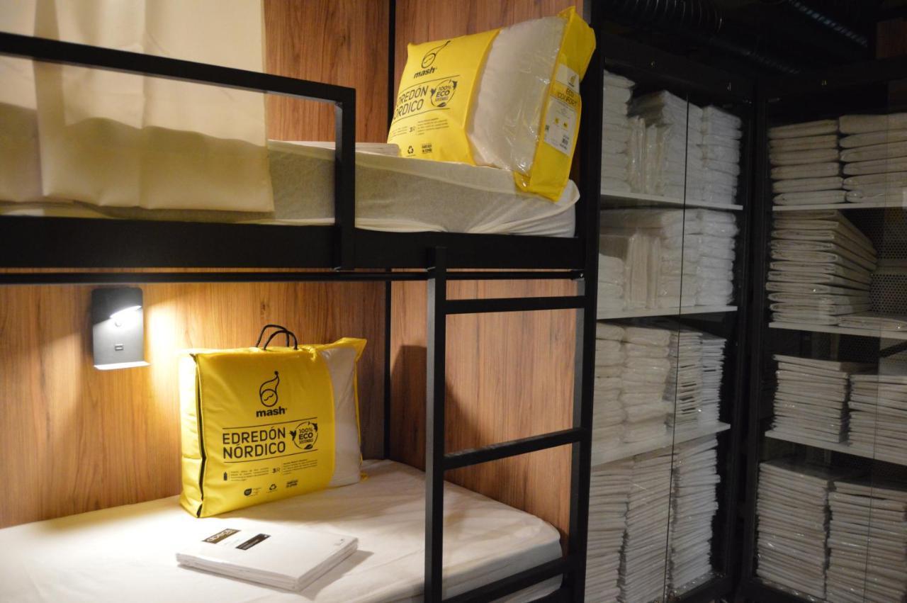Debod Hostel マドリード エクステリア 写真